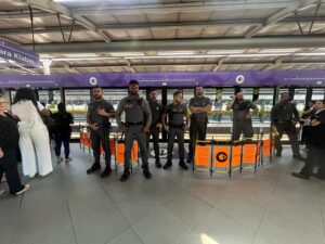 Passageiro morre após ficar preso entre portas do trem e da plataforma