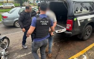 Denúncia em escola resulta em prisão de pai por abuso sexual