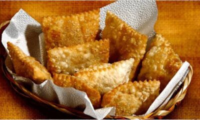 Sete pastéis em uma cestinha