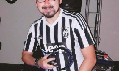 Foto de Luisinho Costa atuando como DJ em festa