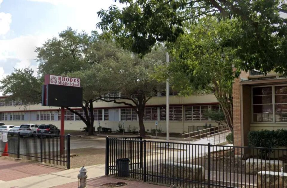 Frente da escola