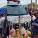 Montagem de 3 fotos com momentos após acidente