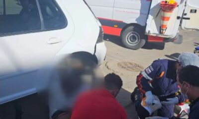 Homem sendo resgatado após acidente