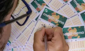 Boato sobre prêmio da Mega-Sena gera ameaças a idosa em MG