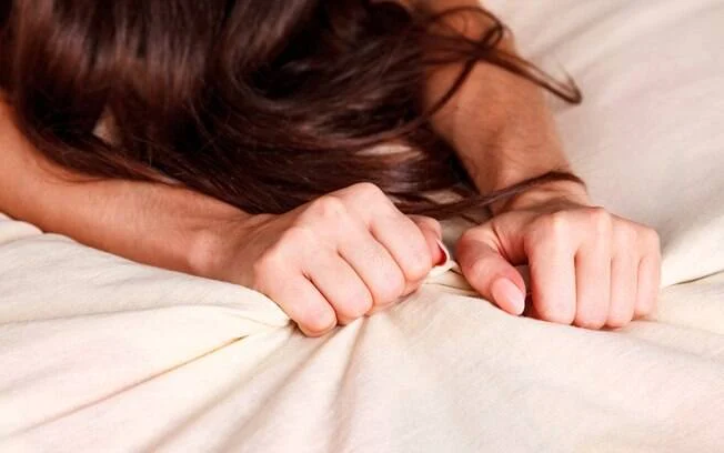 Mulher morre durante orgasmo