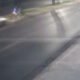 Carro se aproximando das vítimas