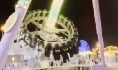 Brinquedo 360º em funcionamento momentos antes de colapsar