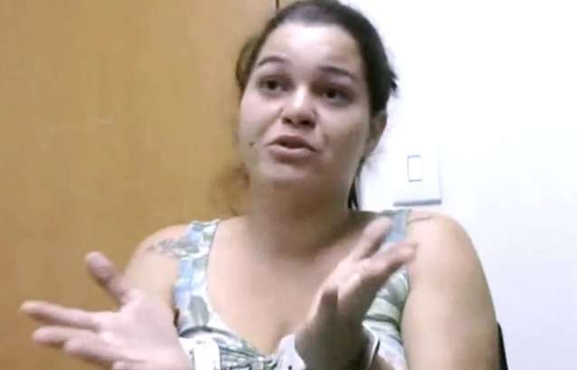 Imagem de mulher em depoimento