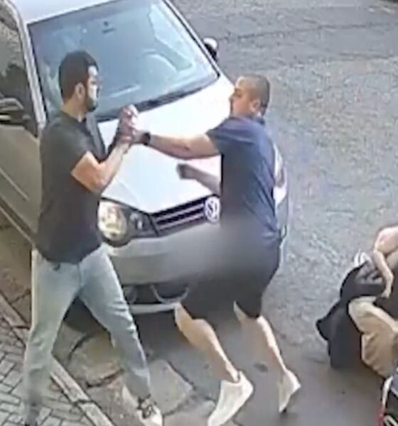 Casais se agredindo na rua