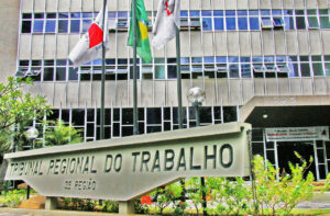 TRT-MG confirma dispensa de empregado que fez manobras perigosas e postou vídeo com caminhão