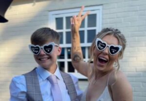Fotos de casamento expõem casal britânico a críticas sobre diferença de aparência