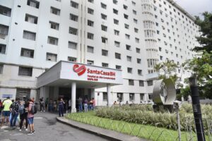 Faixada do hospital Santa Casa BH