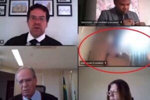 Empresário aparece nu em audiência virtual e causa constrangimento