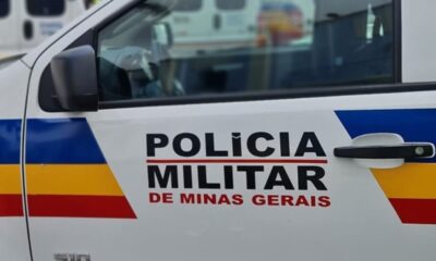 Imagem mostra carro da Polícia Militar.