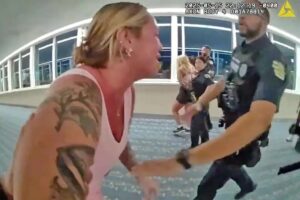 irmãs sendo presas pela polícia