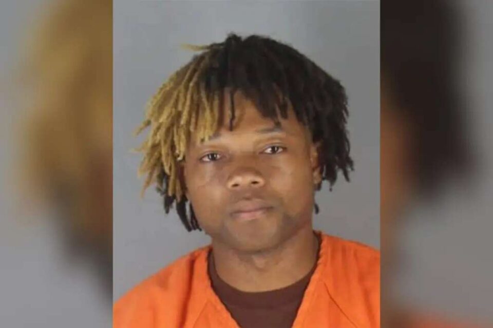 mugshot do jovem de 22 anos