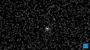 Imagem do espaço registrada por Sonda Tianwen-1 registra o cometa 3I/ATLAS a 30 milhões de km de Marte.