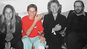 Após 22 anos, Andreas von Richthofen vive longe da irmã e da mídia