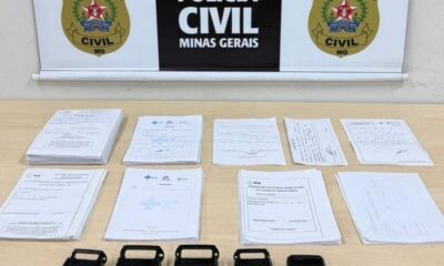 Materiais apreendidos na Operação Veracidade em Ribeirão das Neves