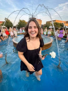 Estudante é morta ao ser atropelada por caminhão nos EUA