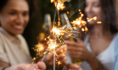 pessoas celebrando ano novo