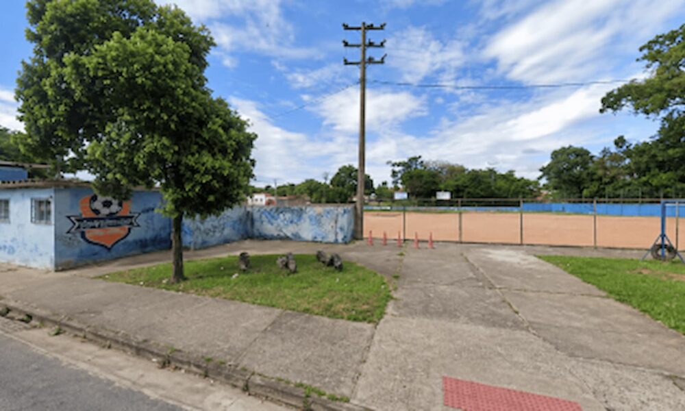 Câmara de BH vai cobrar explicações sobre obras em campos de futebol e pista de caminhada