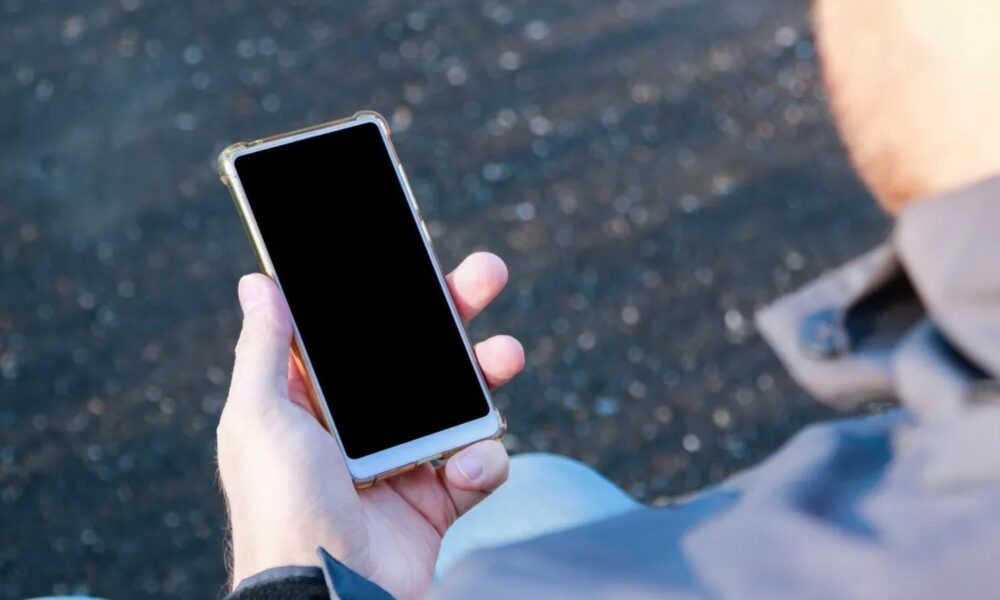 Nova lei em BH quer frear roubo de celulares com cadastro obrigatório