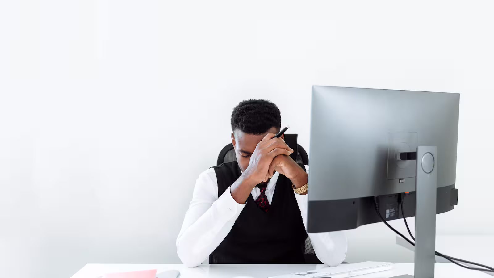 Afastamentos por burnout aumentam 296% no Brasil em dois anos