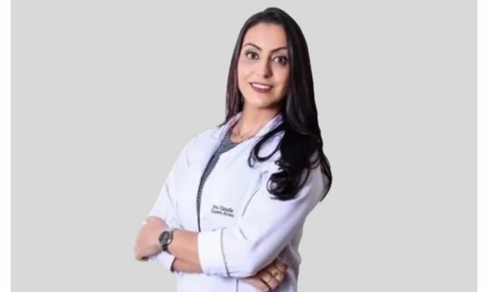 Justiça determina apuração de supostas agressões contra médica presa por rapto de bebê